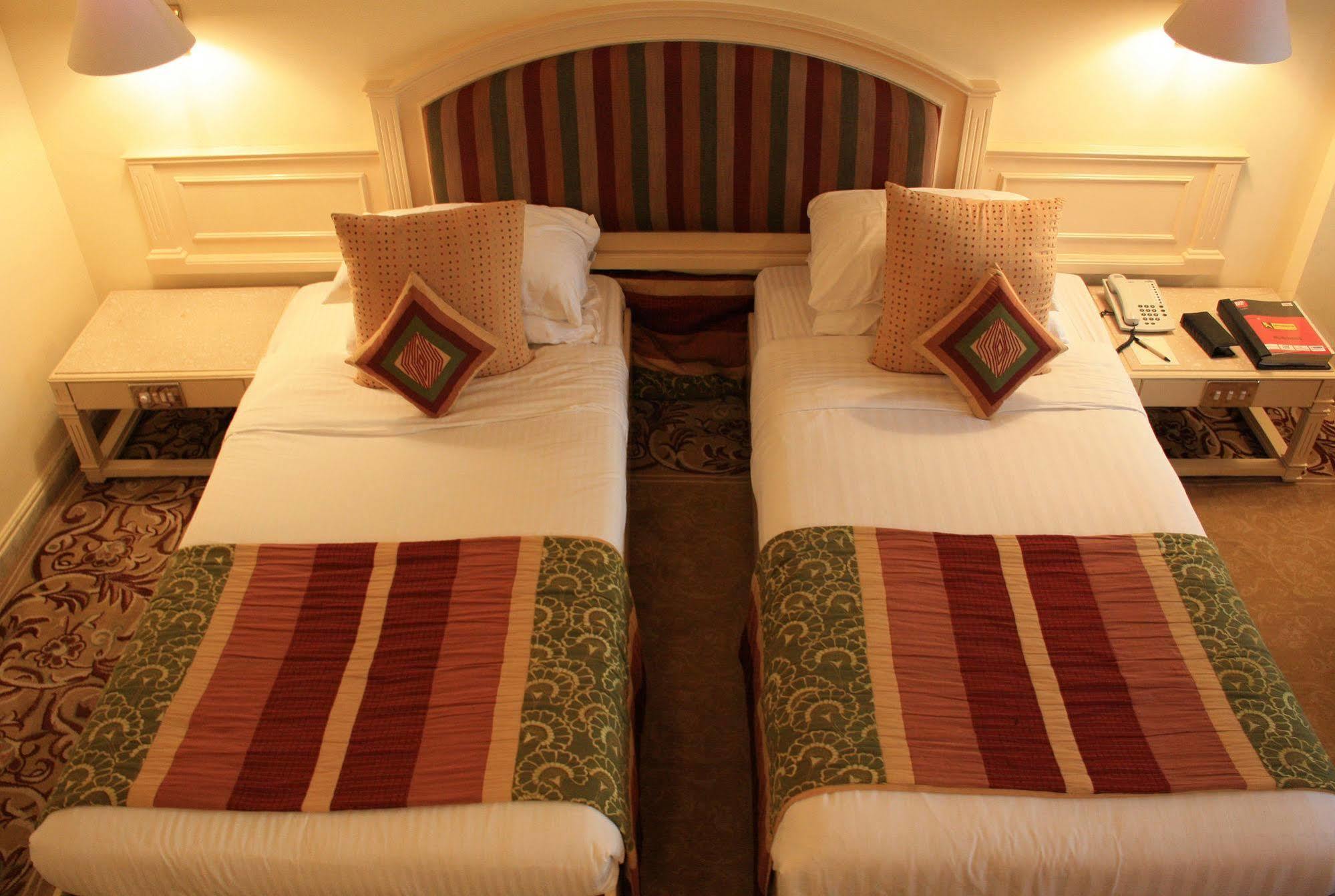 Hotel Bawa International Bombay Extérieur photo
