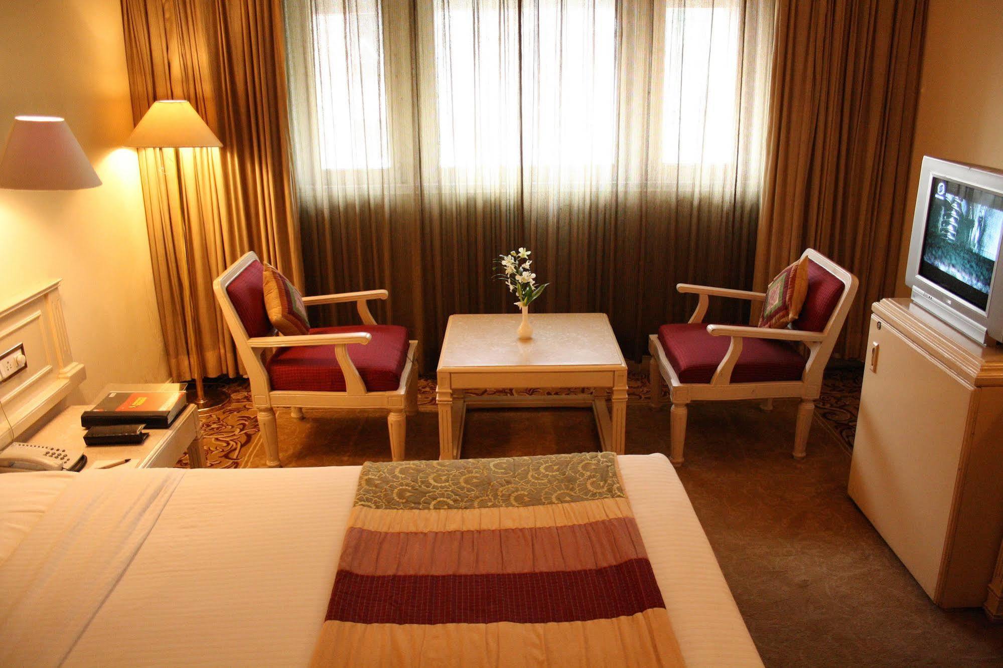 Hotel Bawa International Bombay Extérieur photo