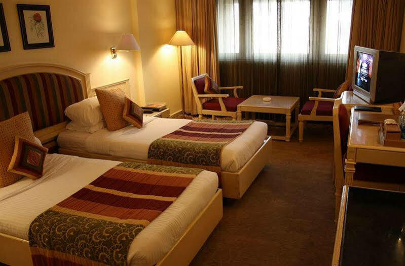 Hotel Bawa International Bombay Extérieur photo